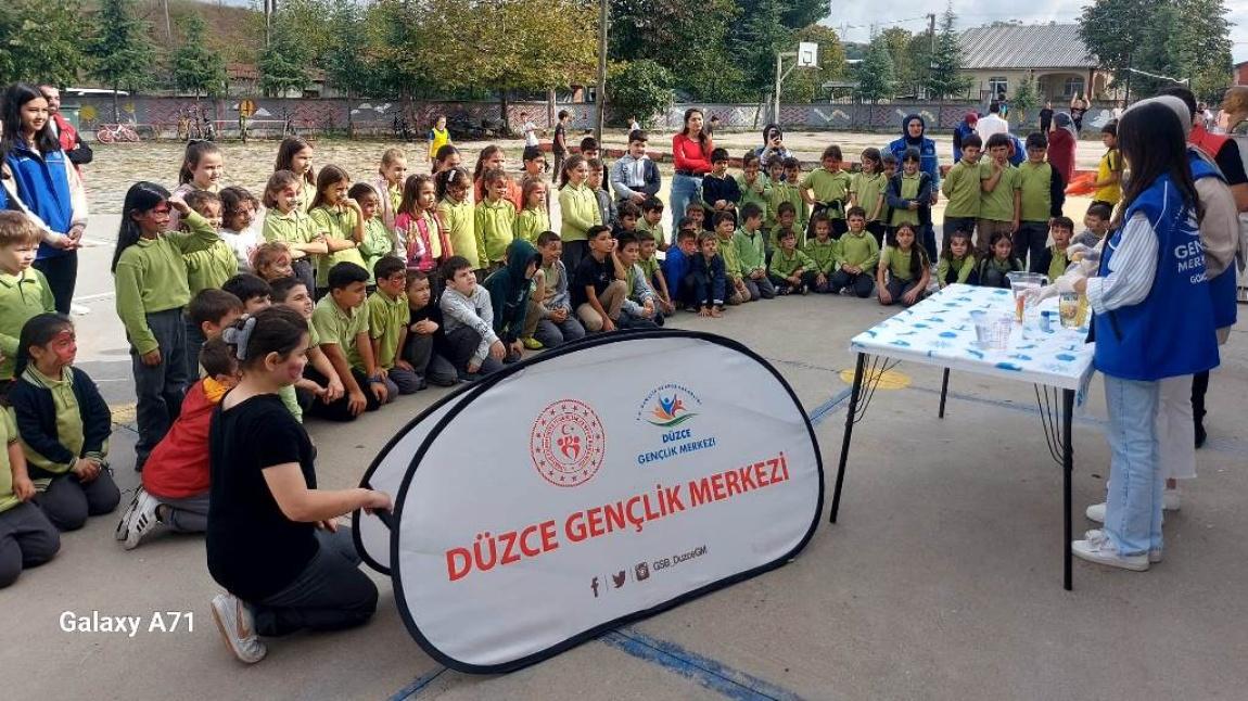 Düzce Gençlik Merkezi Okulumuzu Ziyaret Etti